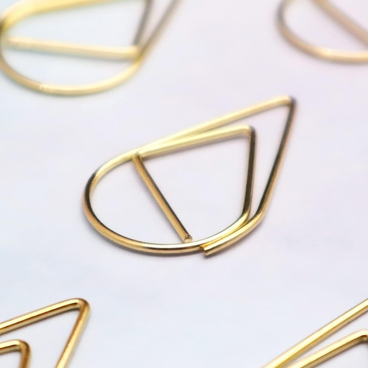 DEEDYGO 250 PCS Gold Paper Clips, Teardrop Paperclips, 1 Inch